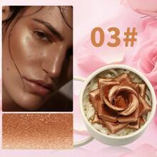 Rubor en relieve 3D en forma de rosa, que realza el tono natural del cutis de manera sutil, con pétalos pequeños, ideal para un maquillaje natural y de fácil aplicación
