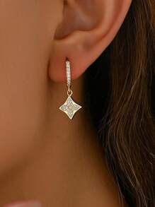 2 perechi de cercei eleganți din cupru, auriu, în formă de stea, cu zirconiu, încrustați pentru femei, potriviți pentru ținute de zi cu zi, potrivite pentru petreceri.