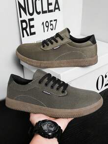 WANWEISI Chaussures de skate pour hommes, quatre saisons, chaussures décontractées en canevas de couleur unie pour hommes, baskets décontractées pour hommes convenant aux loisirs quotidiens, chaussures d'entraînement à semelle plate pour hommes - Vert - Voir 6