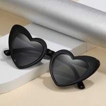1pc Red Heart-Shaped Beach Fashion Glasses Suitable For Women For Party Photos