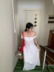 2025 新款女式白色露肩设计衬衫，时尚法式简约风格上衣