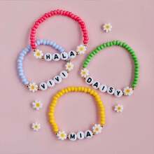 Bracelet à la marguerite charmant et personnalisé : accessoire parfait pour le printemps/été, bracelet numérique personnalisé, bracelet de date numérique spécial, bracelet de perles personnalisable, cadeau de bijoux pour elle, bracelet de perles personnalisable