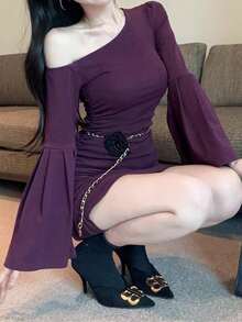 Mujeres Vestidos Cortos Slant Shoulder Flared Manga Plisada Slim Hip Vestidos - Morado - Ver 4