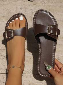 Sandales plates bohèmes élégantes en PU de couleur unie avec boucle, convenant pour la plage, le mariage, les vacances, l'extérieur, l'été