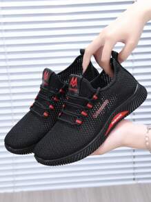 Zapatillas casuales transpirables de malla para mujer, primavera/verano 2025, con suela blanda antideslizante, cómodas para uso diario y casual, de moda