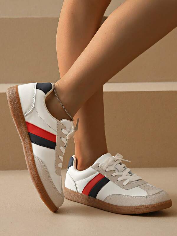 Zapatos de skate casuales versátiles y minimalistas