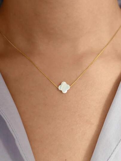 1 Pc Silver-Plated Four-Leaf Clover Necklace With White Mother-Of-Pearl, Fashionable Minimalist & Elegant Necklace For Women