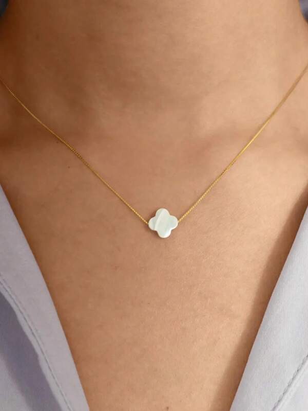 1 Peça Colar com Trevo de Quatro Folhas Prateado e Madrepérola Branca, Colar Minimalista e Elegante da Moda para Mulheres