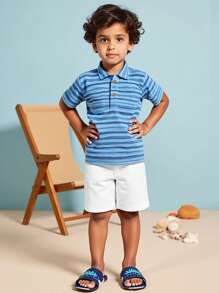Ținută de vară pentru băieți, 2 buc., include tricou cu guler polo, mânecă scurtă, dungi albastre și pantaloni scurți simpli albi, îmbrăcăminte casual și confortabilă pentru copii, pentru exerciții zilnice, în aer liber, vacanță și recreere