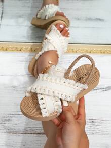 Sandales à brides croisées et à franges beiges pour les modèles de printemps et d'été (circonférence plus large, 2 yards plus large que la circonférence régulière) pour l'Europe, l'Amérique et le Moyen-Orient. Sandales élastiques élégantes et confortables avec talon incliné, bohèmes, légères et à absorption des chocs, respirantes pour les femmes aux pieds larges / Sandales étriers / Chaussures de vacances élargies et élargies, chaussures d'été, chaussures de plage