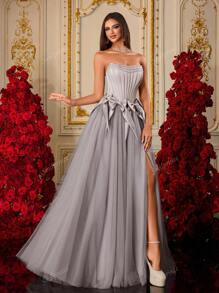 Elegant Gray Corset Tulle Evening Gown With Bows And Slit, Strapless Prom Dress For Women, Formal Ball Gown, Luxury Party Dress, A-Line Long Maxi Dress, Red Carpet Look, Gala Event Outfit, Wedding Guest Dress, Princess Style Tulle Dress, Graduation Gown, Bridesmaid Dress, Sweetheart Party Wear