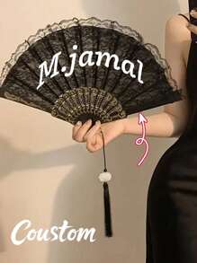Personalisierter Namens-Fächer, Retro Faltfächer, Kunststoffmaterial, schwarze Spitzen-Dekorationsfächer, geeignet für Partys, Hochzeiten, Tanz und Halloween Raumdekoration, Retro Spitzen-Stickerei Blumenmuster Faltfächer - eleganter schwarz-weißer Handfächer, perfektes Feriengeschenk