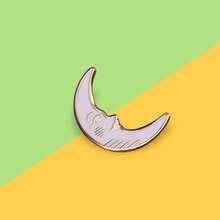 Moon Brooch Simple Fashion Metal Accessories Badge - Multicolor - View 3
