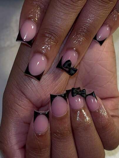 24 piezas ¡Glamour instantáneo! Uñas francesas cortas clásicas en negro, uñas con estilo Y2K, uñas cuadradas cortas minimalistas de moda, decoración de moño 3D, crea un look chic de mala chica, uñas postizas desprendibles, kit de uñas casual diario, adecuado para chicas y mujeres para la vida diaria, fiesta en la playa, rock callejero, festival de música