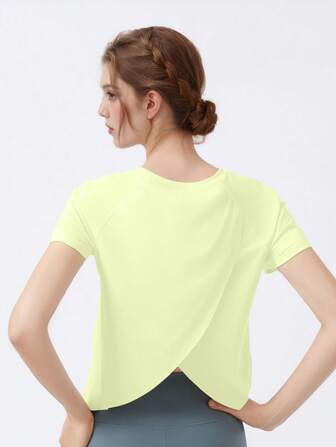 女士夏季宽松短袖瑜伽上衣，后背开叉设计，适合普拉提、骑行、瑜伽，穿着凉爽透气。