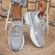 Tenis runner contrastes metalicos con letra v Casual  Calle    Exterior  Gym y Fitness - Gris - Ver 2