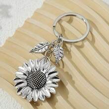 1pc Minimalist Sunflower & Leaf Shaped Keychain, Zinc Alloy Realistic Plant Decor Double-Sided Sunflower Key Chain, Suitable As Gifts And Bag/Car Key Accessories Christmas