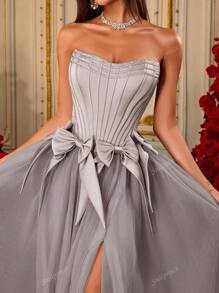 Elegant Gray Corset Tulle Evening Gown With Bows And Slit, Strapless Prom Dress For Women, Formal Ball Gown, Luxury Party Dress, A-Line Long Maxi Dress, Red Carpet Look, Gala Event Outfit, Wedding Guest Dress, Princess Style Tulle Dress, Graduation Gown, Bridesmaid Dress, Sweetheart Party Wear