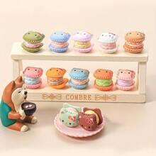 Sanrio Estuche sorpresa Sanrio - Colección de mini macarons de Hello Kitty, juguetes coleccionables adorables con accesorios DIY, apropiado para decorar estuches de teléfono, refrigeradores y habitaciones, agregando un toque encantador y lindo a tu hogar