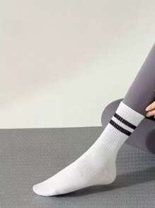 Pilates Socks With Grips For Women Yoga Socks Non Slip Socks Of 4pairs