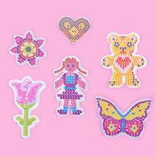 20 قطعة من قالب الخرزة المنصهرة 5مم قالب مسمار خرزة منصهرة بلاستيك نمذجة حيوان شفاف للحرف اليدوية، قالب خرزة جديد مع أوراق ملونة سلسلة المفاتيح وحائط الرقبة، مناسب للأطفال فوق 5 سنوات لصنع لعب وحرف DIY. لون الملحقات عشوائي.