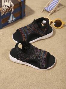 女童运动凉鞋夏季新款圆头编织一体式多色设计防滑时尚大方儿童平底沙滩凉鞋