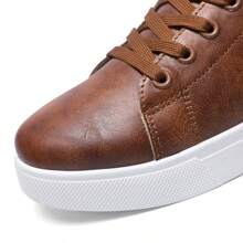 1 Paar Herrenschuhe im britischen Stil mit Schnürung, niedrigem Oberteil, lässige flache Schuhe, PU-Leder, Outdoor-Sport-Skateboardschuhe, Arbeit/Pendeln/Freizeit