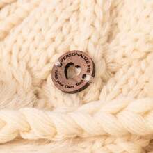 1pc/100pcs Round Sewing Button Set, Personalized Garment Tag Project, Delicate Heart Throw Hollow Design, Mother Grandmother Crochet Lovers Gift, Sewing Mini Button Slip For Clothes Pants Bags Hat Holder, Wooden Crafting, Short Sleeve Hem Holding Buttons, Clothes Waist Buttons, Back Straps Wooden Buckles, Scarf Tie Buckles, Wedding/Mother's Day/Father's Day/Thanksgiving/Graduation/Homecoming Season/Christmas/Halloween/Fasting/Ramadan/. .