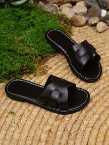 1 Pair Kids & Youth Flat Sandals, Soft PU Material, Round Toe Slip-On Design, Comfortable & Fashionable Roman Style House Slippers, Suitable For Boys & Girls, Casual, Beach, Daily Wear, Summer New Arrival