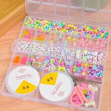 1 caja con 26 compartimentos - Kit de manualidades con cuentas de colores DIY para hacer varios colgantes, pulseras y artesanías (Color del oso de peluche al azar) - Multicolor - Ver 4