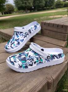 1 Pair Men's Asymmetrical Print Summer Cool Sport-Style Slippers, Beach Casual Outdoor Anti-Slip Thick Platform Sports EVA Beach Flip Flops Sandals