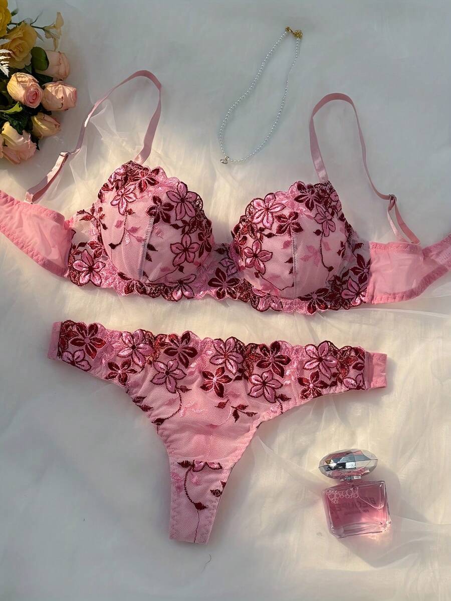 Cute-Sweet Underwire  Beautiful Embroidered Floral Lingerie Set, With Lined Comfortable Bra And Underwear, Wired Bra And Panties, For Outerwear, Daily Lingerie - 酒紅色 - 查看 1