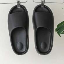 Men's Slippers, Outdoor Sandals, Anti-Slip House Slip-On Indoor & Outdoor Thick Sole, Odor-Resistant, Durable
