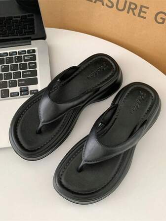 新款时尚女士坡跟人字拖，厚底增高夏季沙滩凉鞋，防滑软底百搭室内外拖鞋