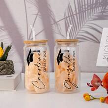 1 件个性化 16 盎司毕业玻璃杯，可定制姓名和年份 - 独特的罐形毕业生杯 - 冷热饮具 - 可放入微波炉和洗碗机清洗 - 舒适握感 - 2025 届毕业生礼物