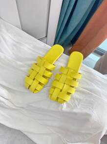 Pantuflas de verano adorables en color amarillo para niñas pequeñas, adecuadas para vacaciones, días festivos, románticos, uso casual, versátiles