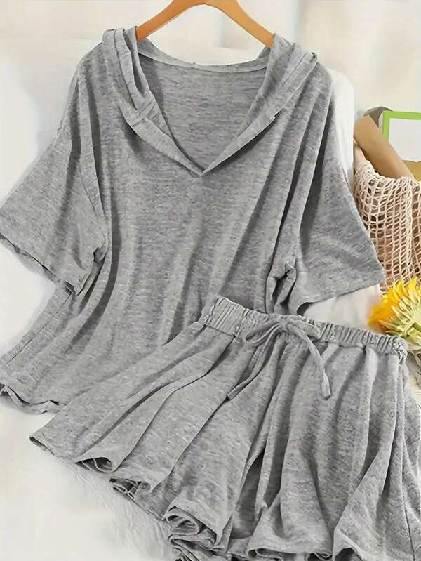 Conjunto casual feminino plus size de 2 peças, malha de cor sólida com cordão, blusa com decote em V e bainha canelada, combina com shorts elásticos, adequado para primavera, verão e outono, ideal para uso esportivo, lazer e uso diário.