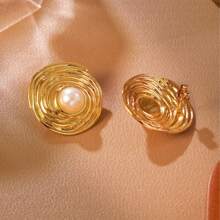1 Pair Vintage Style Stainless Steel Stud Earrings Decorated With White Plastic Inlays, Suitable For Women To Wear To Formal Occasions Or As Gifts For Friends
