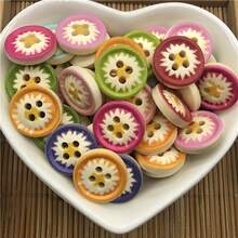 50/100 piezas Vintage Botones de madera con diseño de crisantemo - Colores surtidos para manualidades DIY, costura y proyectos de pintura floral, perfectos para ropa y accesorios