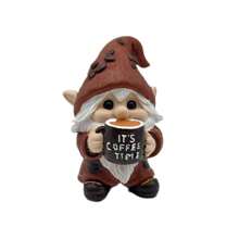 1 pièce Statue en résine de lutin 3D "Heure du café", Décorations de lutin "Heure du café", Lutins tenant des tasses de café, Décoration de maison de lutin miniature créative, Décorations pour amateurs de café et cadeaux créatifs