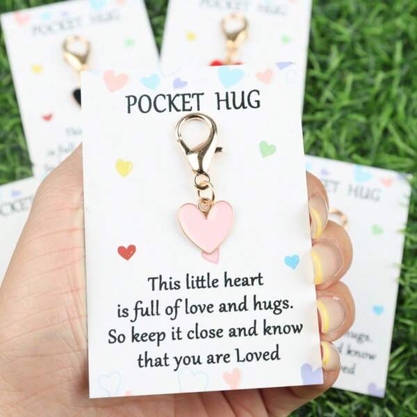 Set de 5 llaveros con colgante con forma de corazón y una tarjeta inspiradora con un corazón abrazado - Un pequeño regalo para recordar la fuerza y la resiliencia a familiares y amigos