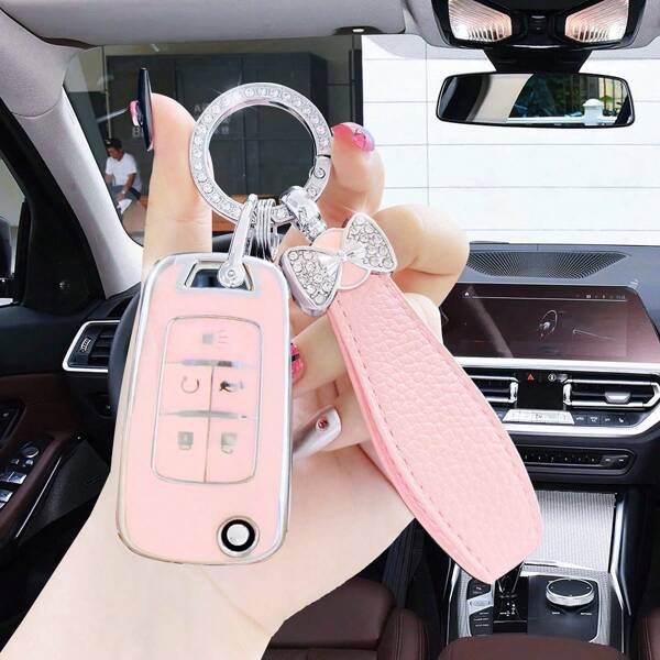 Housse de clé de voiture Chevrolet, porte-clés de voiture en nœud papillon rose et diamant, rêveur, compatible avec Buick Envision, Chevrolet GL8 ES, GL6, Malibu, protection souple en TPU polyvalente, cadeau idéal - disponible en rose, noir, violet, blanc