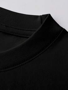 Men's Short Sleeve Black T-Shirt -  Skull & Ship Graphic Print, Lightweight Summer Casual Tee, Regular Fit Round Neck, Machine Washable, Cute T Shirts, Everyday Outfit, Retro Aesthetic, Easy Care, Printed Top, Adult Men