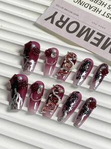 10入中長款棺材形美甲貼片，紅色山茶花水鑽鏈飾，酷女孩暗黑龐克風，高端美甲藝術，可穿戴式指甲尖端，亮面光澤，可拆卸美甲貼，全覆蓋美甲套組，適合上班族、學生、派對、女孩，四季適用，日常佩戴，壓貼式，可重複使用 - 酒紅色 - 查看 5
