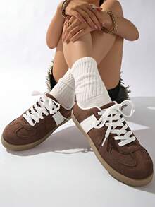 秋冬女士运动鞋，复古休闲运动跑鞋，平底，白色运动鞋，厚底运动鞋，棕色搭配橡胶外底，打造永恒风格，舒适度高，女士必备单品 - 棕色 - 查看 5