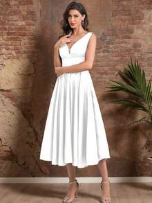 Vestido de noche corto y sexy de línea A con escote en V sin mangas, vestido de fiesta elegante de mujer con cintura ajustada y plisado, vestido de graduación con espalda descubierta - Beis - Ver 2