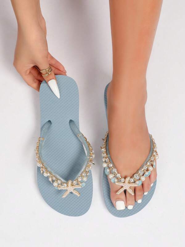 Sandalias de dedo con decoración de conchas, cristales y cadena desmontable, hechas a mano con cuentas y detalles metálicos, suela suave antideslizante para playa y vacaciones de verano