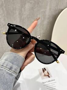 一副女士时尚豹纹波西米亚风PC（聚碳酸酯）眼镜，四季皆宜