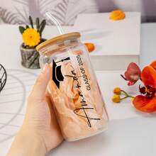 1 件个性化 16 盎司毕业玻璃杯，可定制姓名和年份 - 独特的罐形毕业生杯 - 冷热饮具 - 可放入微波炉和洗碗机清洗 - 舒适握感 - 2025 届毕业生礼物