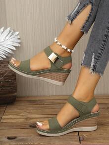 Plus Size Women Retro Solid Color Buckle Platform Wedge Sandals